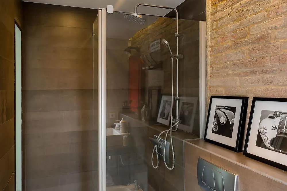Urban District Apartments-Vintage Suites & Loft Barselona 0*,