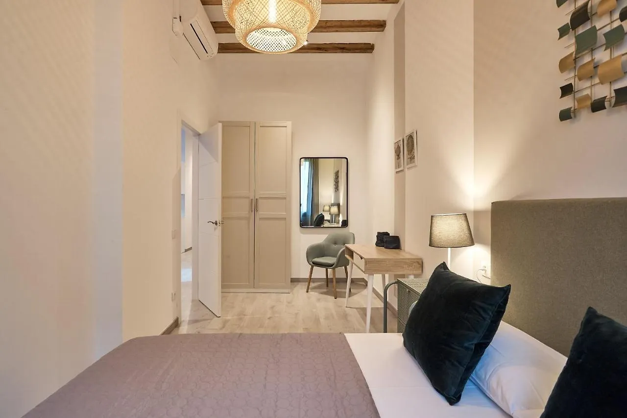 Urban District Apartments-Vintage Suites & Loft Barselona Daire
